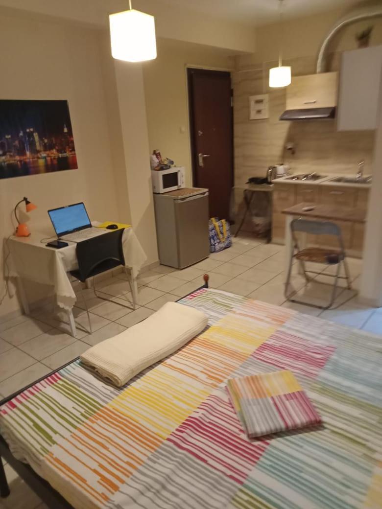All In One Studio,living,sleeping,working,kitchen,bath *